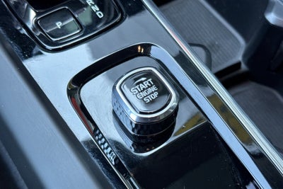 2023 Volvo XC60 Recharge Plug-In Hybrid Ultimate
