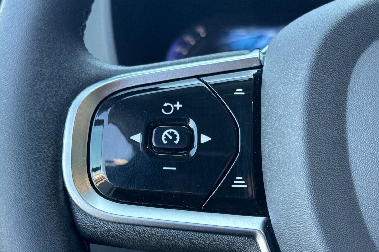 2023 Volvo XC60 Recharge Plug-In Hybrid Ultimate