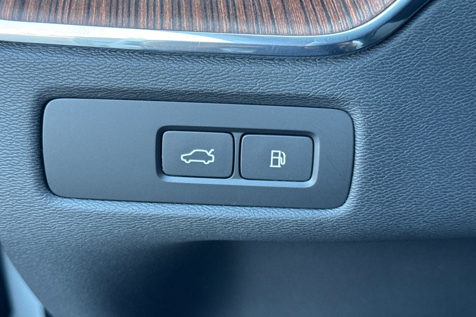 2023 Volvo XC60 Recharge Plug-In Hybrid Ultimate