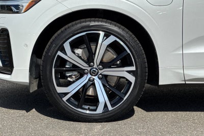 2023 Volvo XC60 Recharge Plug-In Hybrid Ultimate