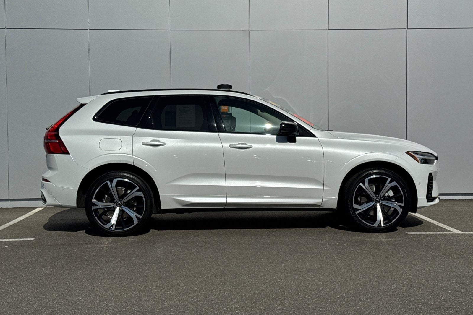 2023 Volvo XC60 Recharge Plug-In Hybrid Ultimate
