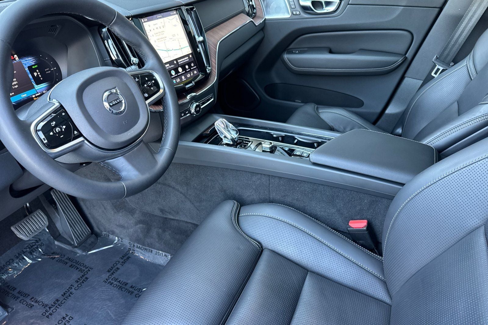 2023 Volvo XC60 Recharge Plug-In Hybrid Ultimate