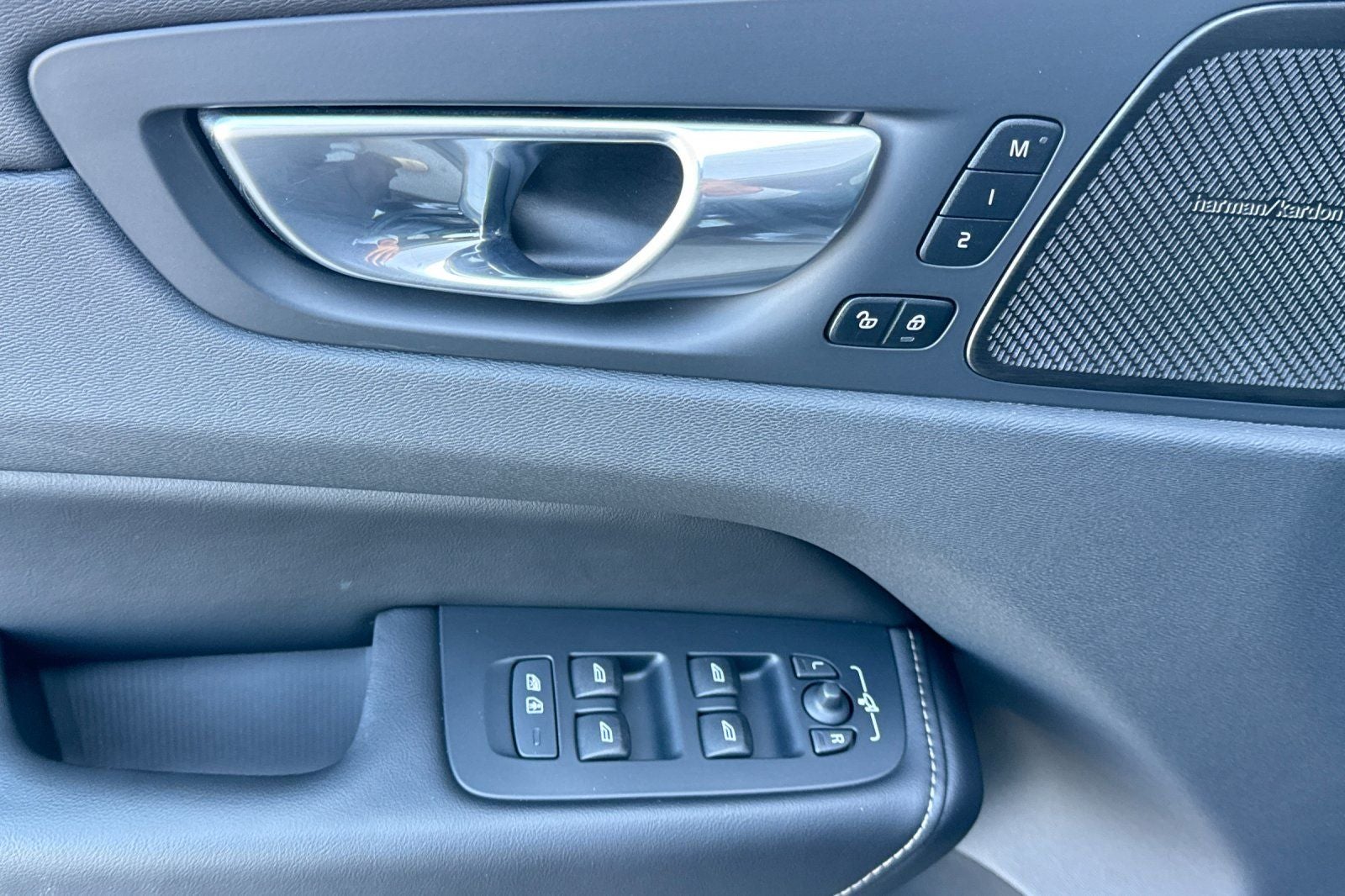 2023 Volvo XC60 Recharge Plug-In Hybrid Ultimate