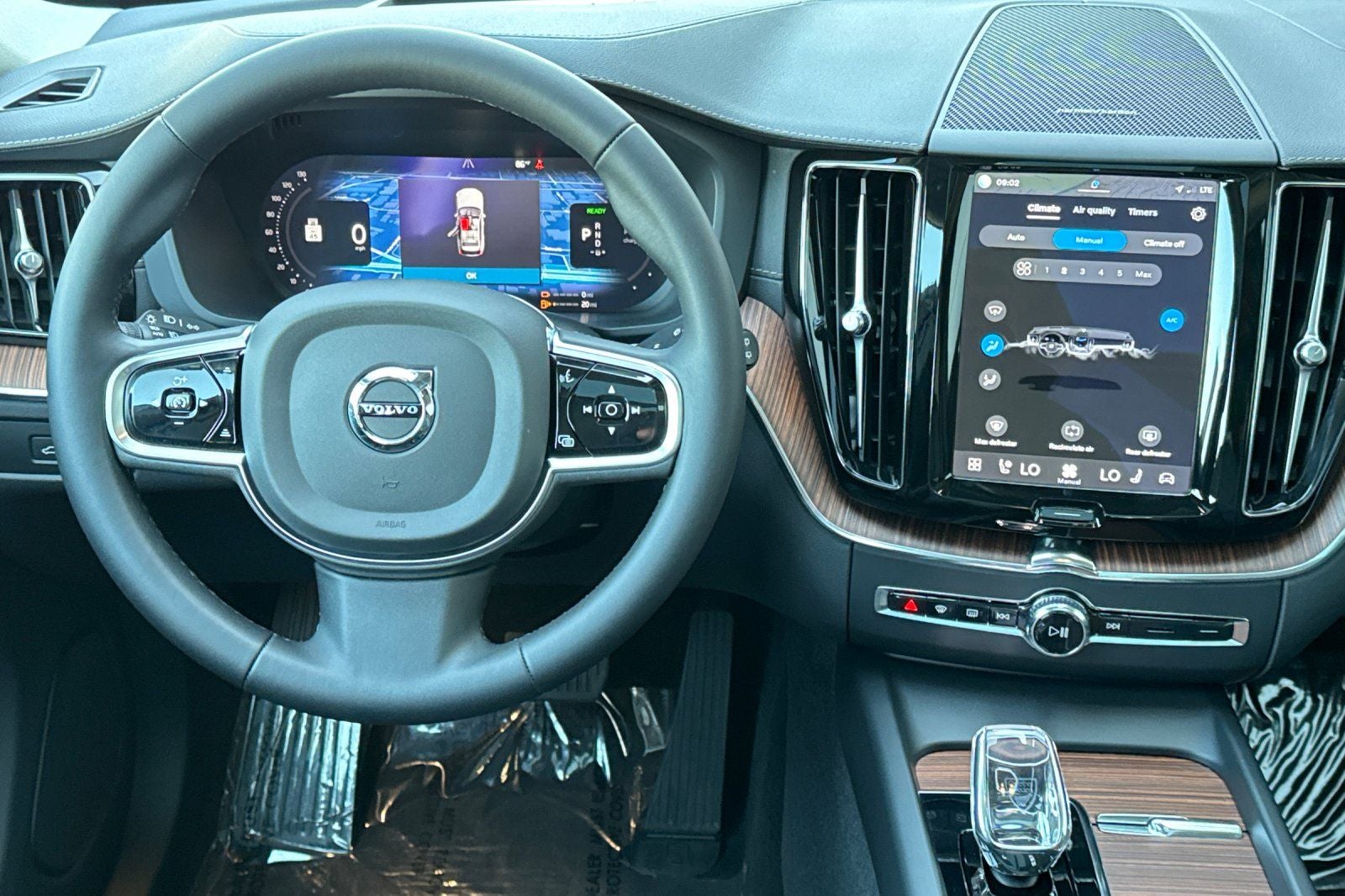 2023 Volvo XC60 Recharge Plug-In Hybrid Ultimate