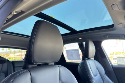 2023 Volvo XC60 Recharge Plug-In Hybrid Ultimate