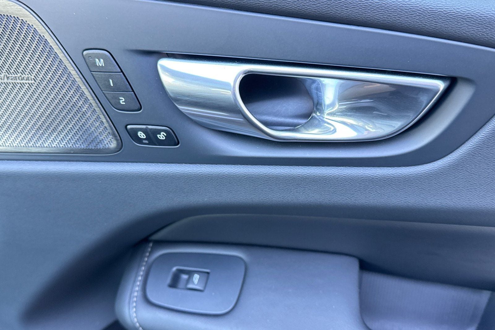 2023 Volvo XC60 Recharge Plug-In Hybrid Ultimate
