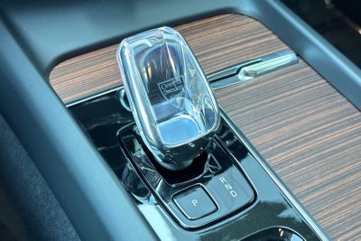 2023 Volvo XC60 Recharge Plug-In Hybrid Ultimate
