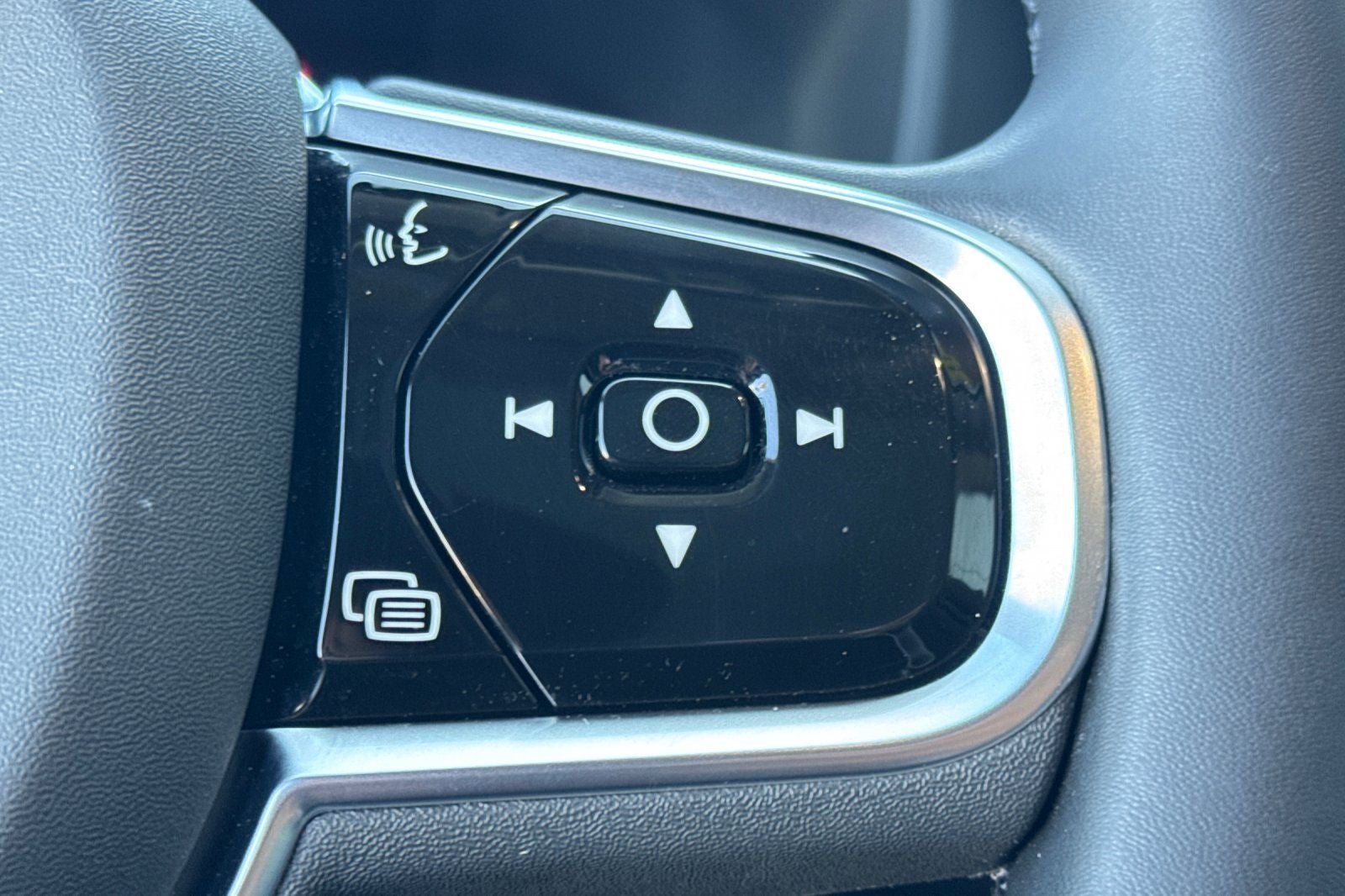 2023 Volvo XC60 Recharge Plug-In Hybrid Ultimate