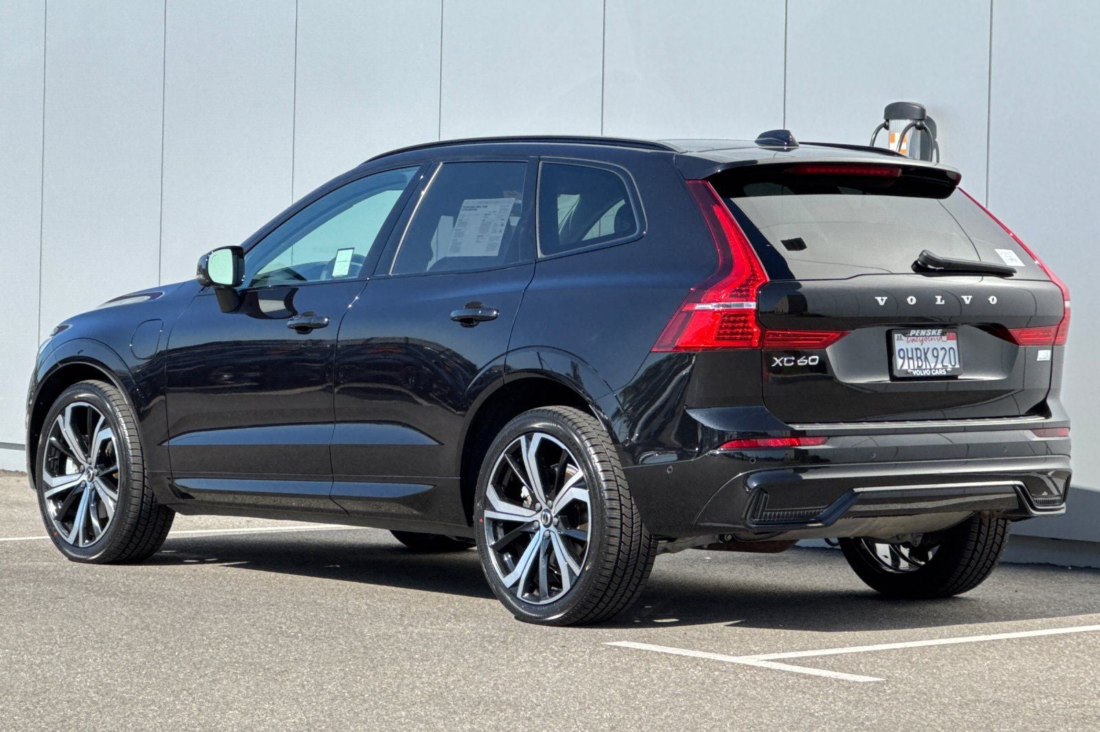 2023 Volvo XC60 Recharge Plug-In Hybrid Ultimate