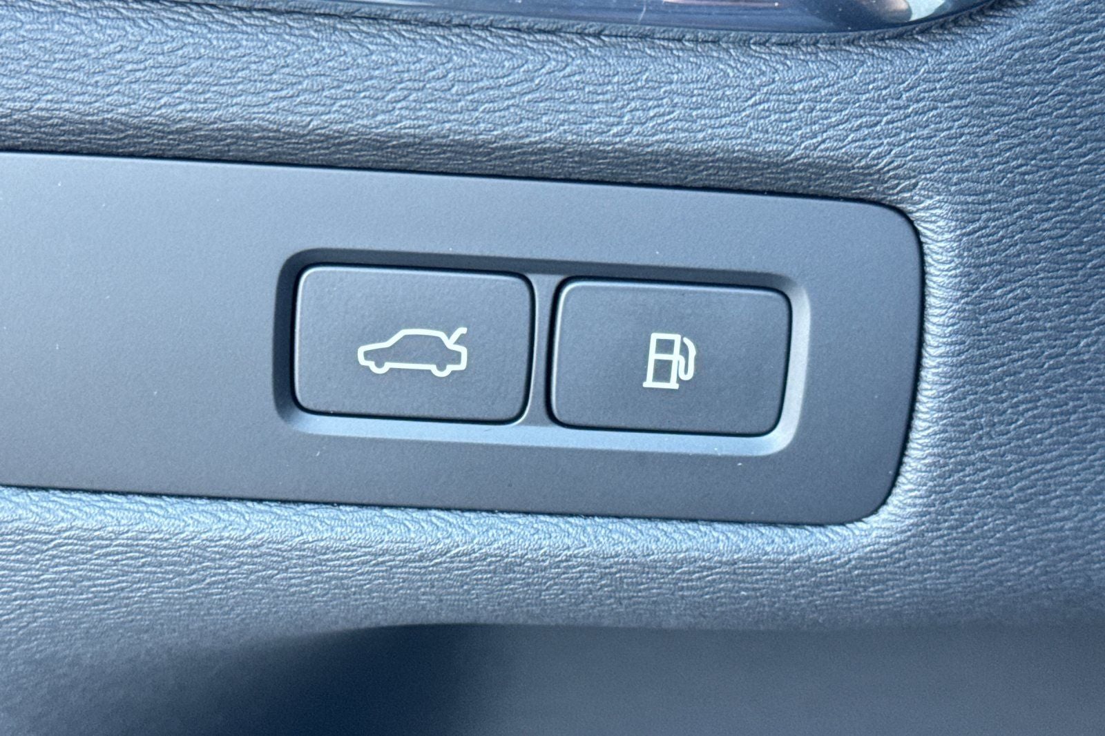2023 Volvo XC60 Recharge Plug-In Hybrid Ultimate