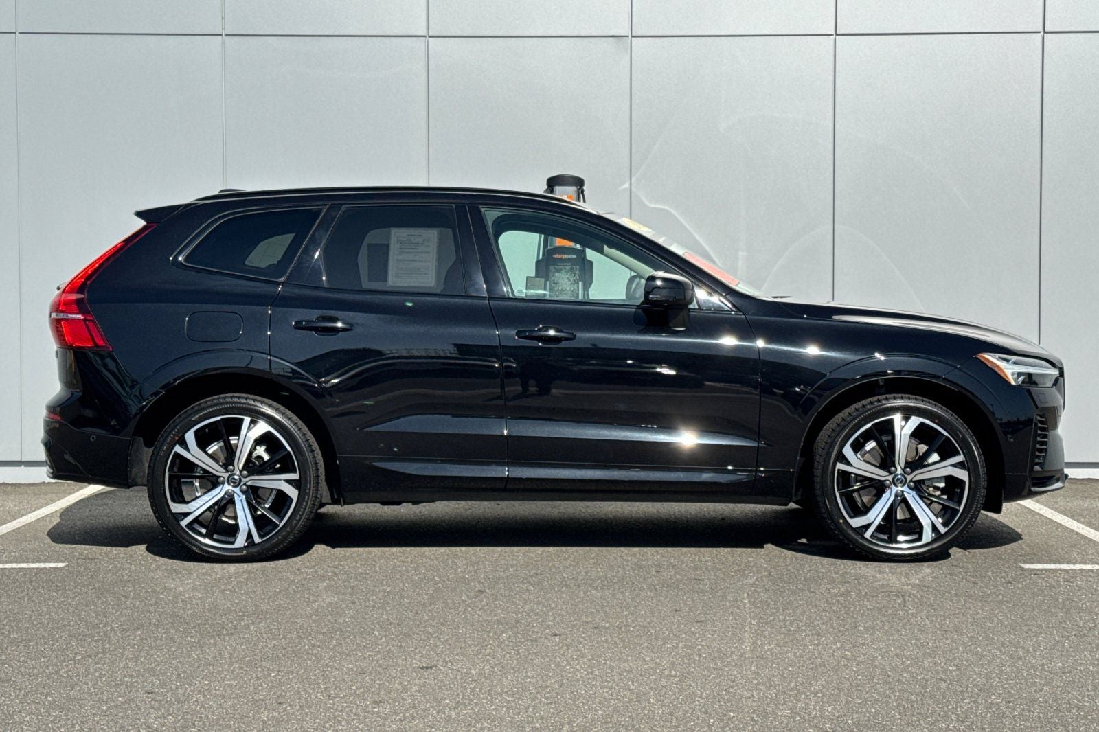 2023 Volvo XC60 Recharge Plug-In Hybrid Ultimate