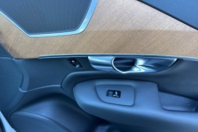2025 Volvo XC90 Plug-In Hybrid T8 Plus 6 Passenger