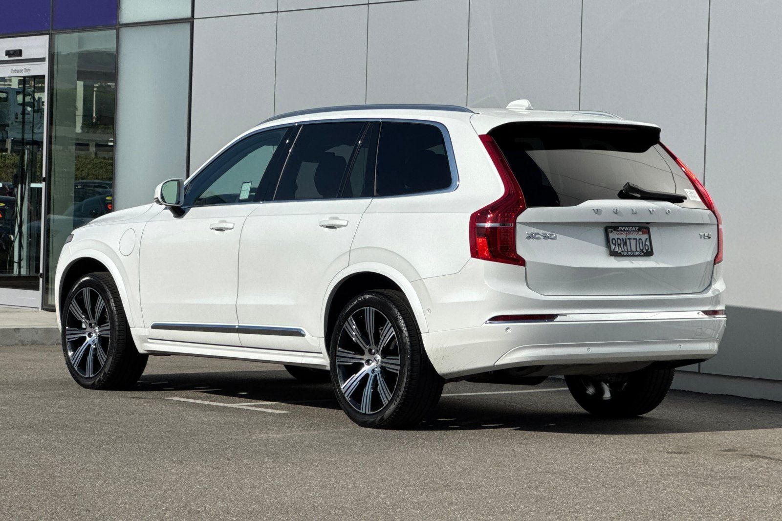 2025 Volvo XC90 Plug-In Hybrid T8 Plus 6 Passenger