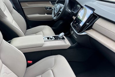 2026 Volvo XC90 Plug-In Hybrid T8 Plus 6 Passenger