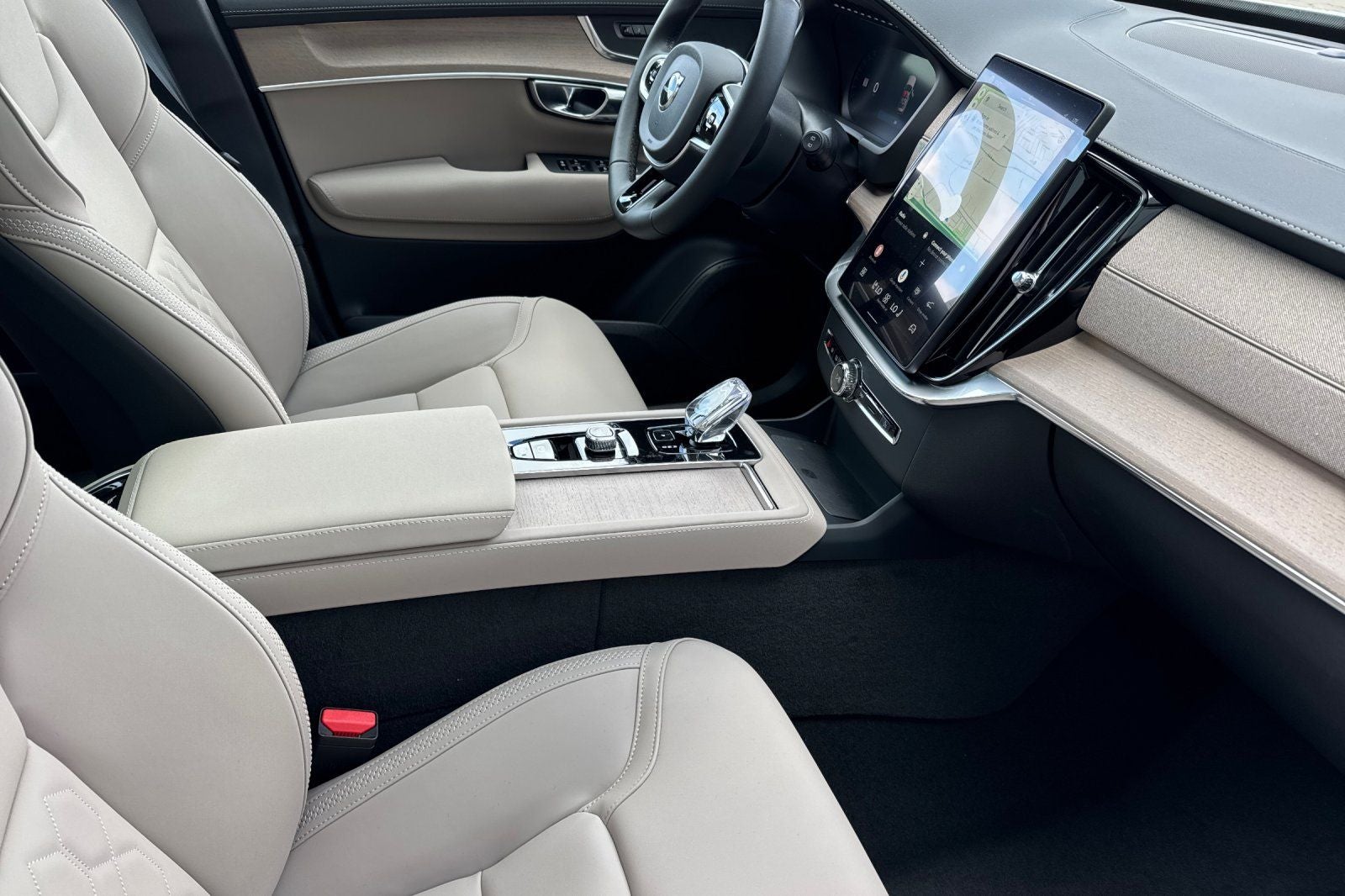 2026 Volvo XC90 Plug-In Hybrid T8 Plus 6 Passenger