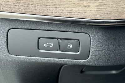 2026 Volvo XC90 Plug-In Hybrid T8 Plus 6 Passenger