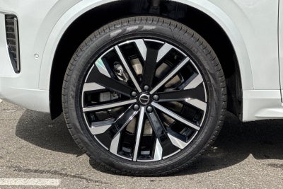 2026 Volvo XC90 Plug-In Hybrid T8 Plus 6 Passenger