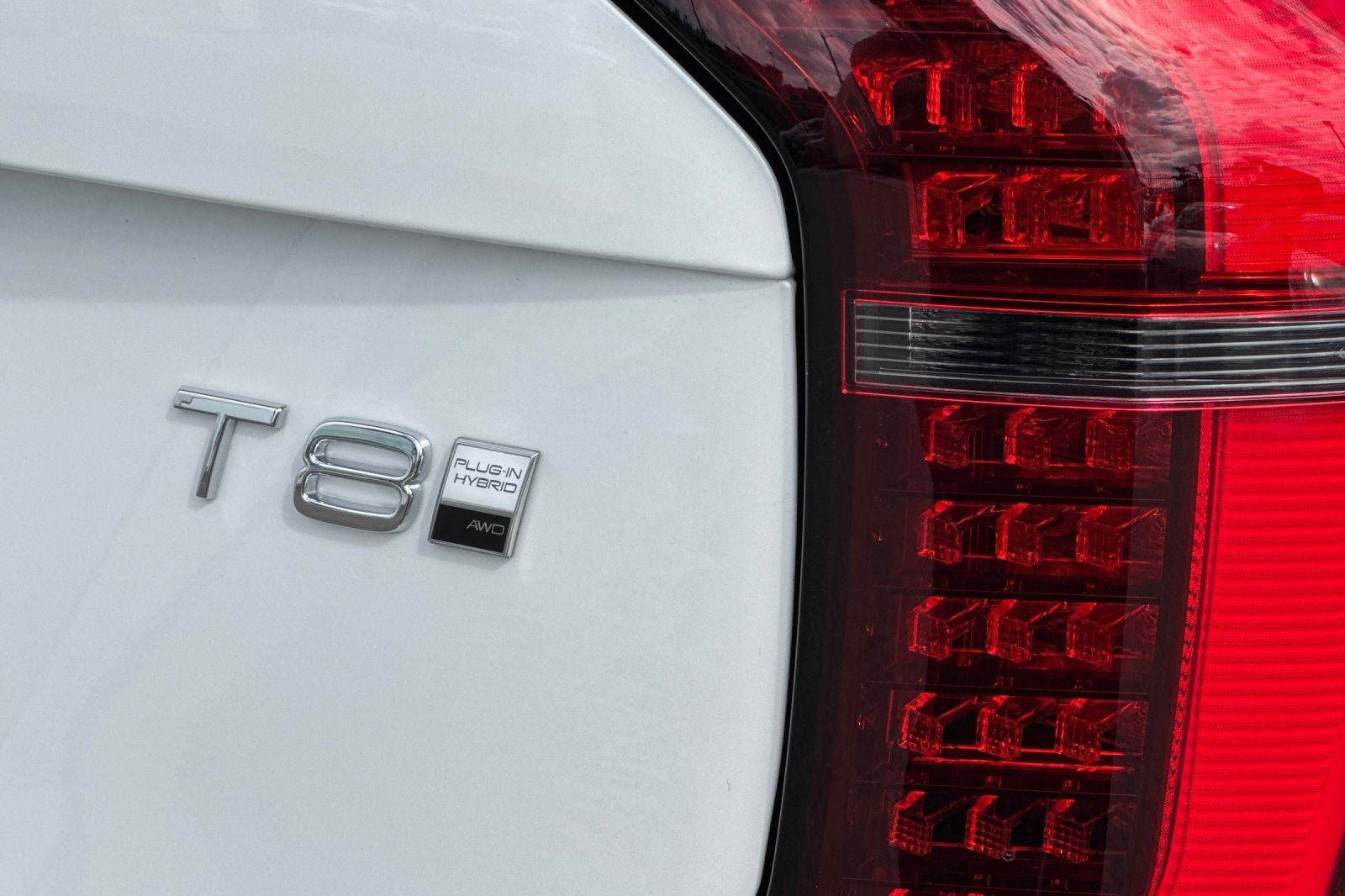 2026 Volvo XC90 Plug-In Hybrid T8 Plus 6 Passenger