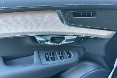 2026 Volvo XC90 Plug-In Hybrid T8 Plus 6 Passenger
