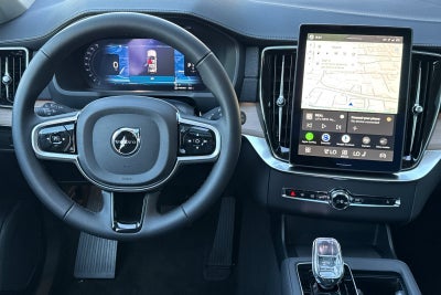 2026 Volvo XC90 Plug-In Hybrid T8 Plus 6 Passenger