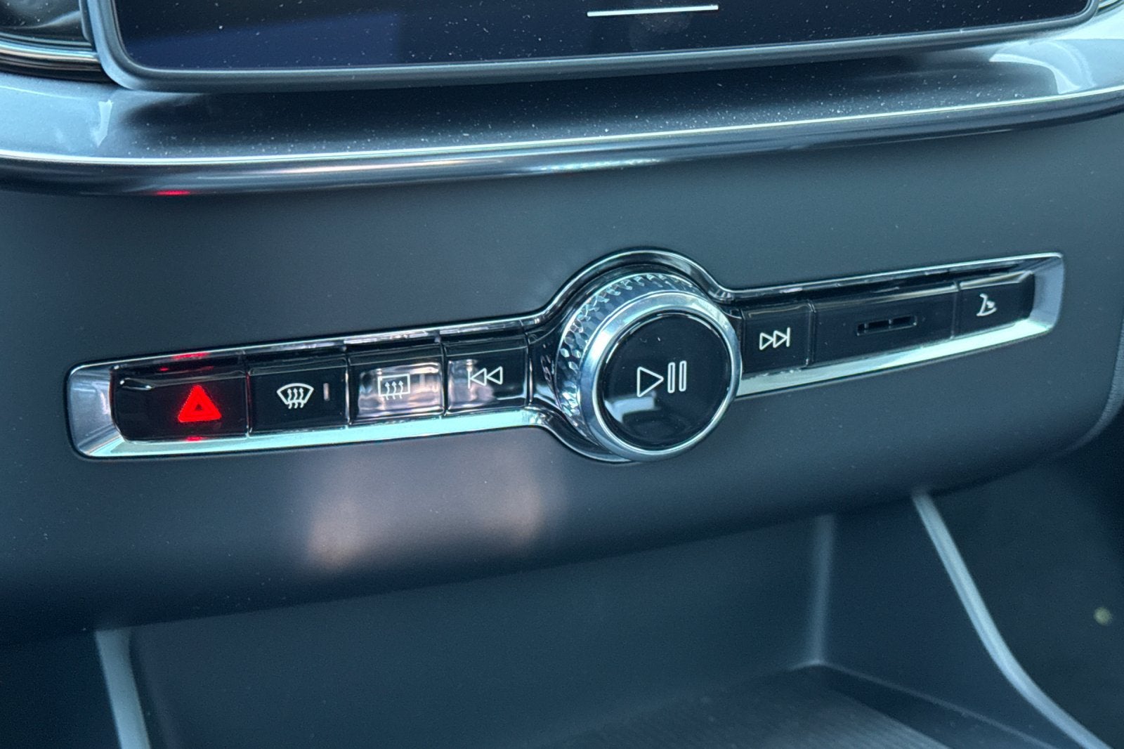 2026 Volvo XC90 Plug-In Hybrid T8 Plus 6 Passenger