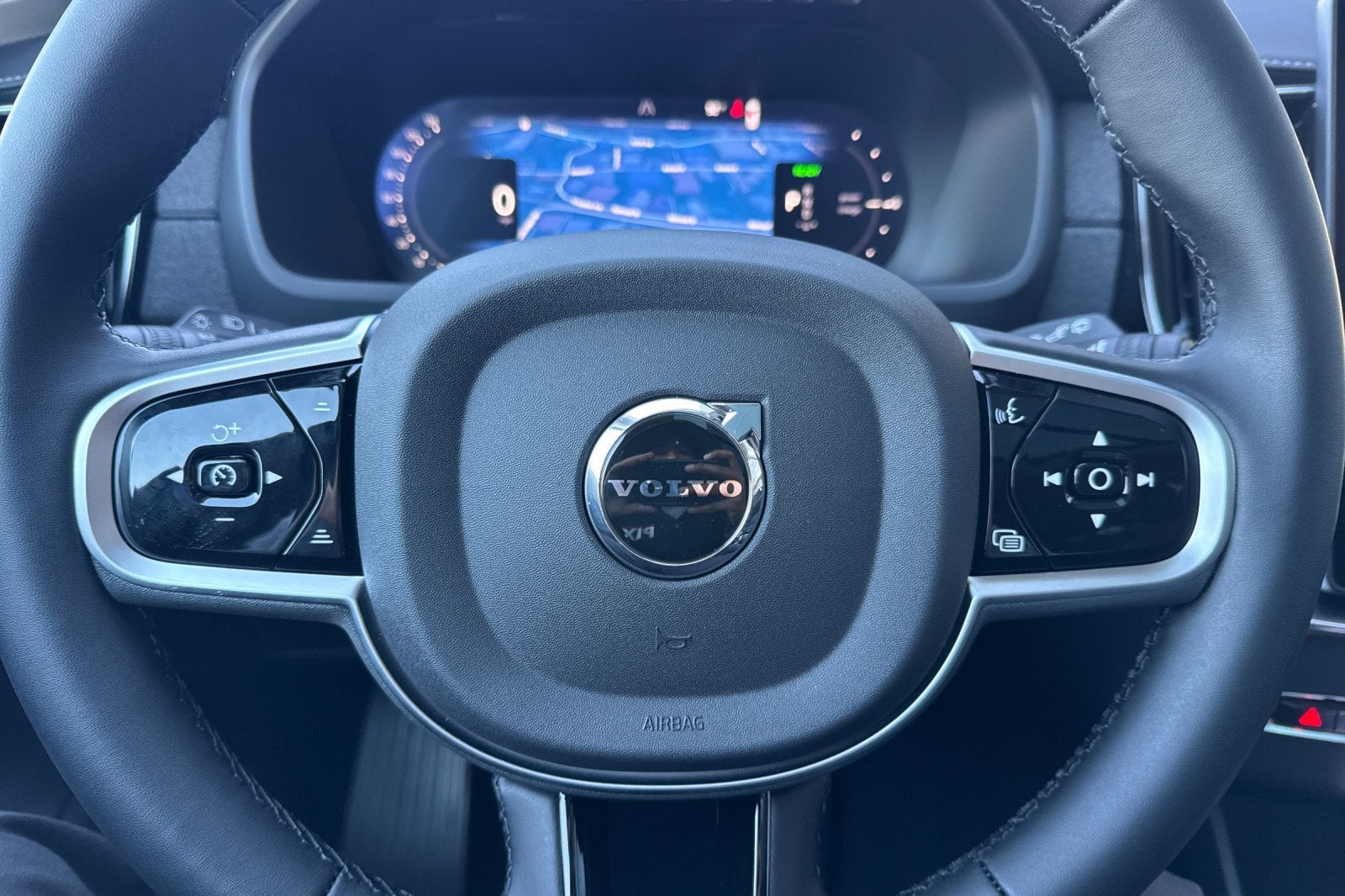 2026 Volvo XC90 Plug-In Hybrid T8 Plus 6 Passenger