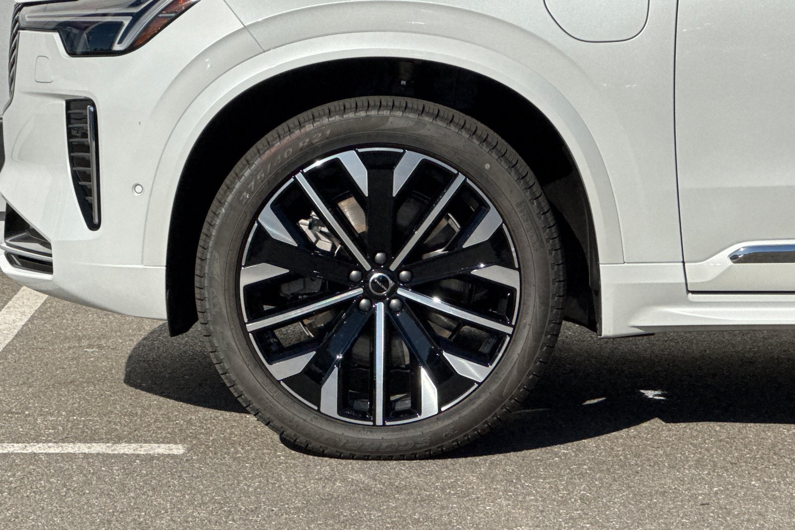 2026 Volvo XC90 Plug-In Hybrid T8 Plus 6 Passenger