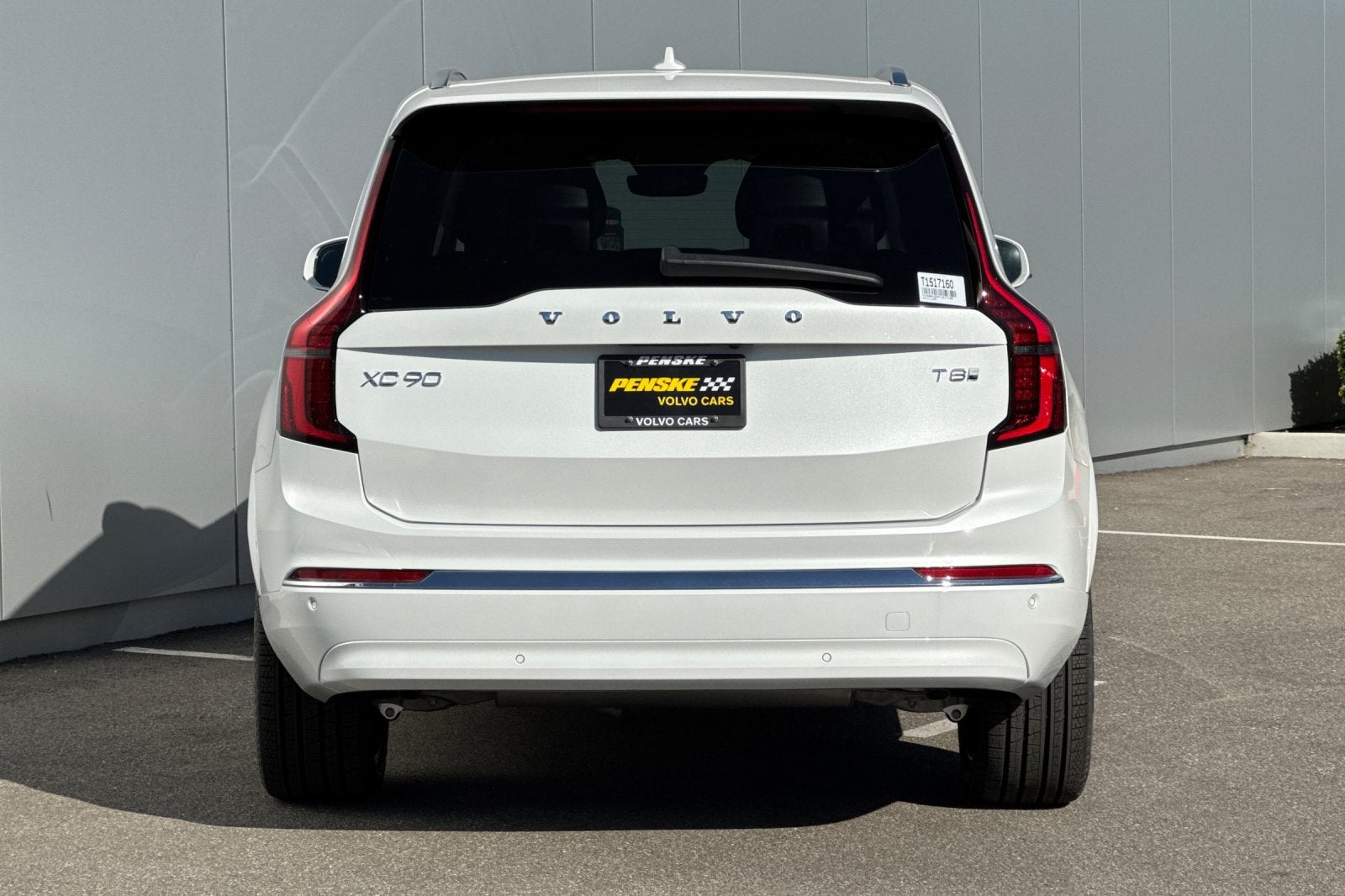 2026 Volvo XC90 Plug-In Hybrid T8 Plus 6 Passenger