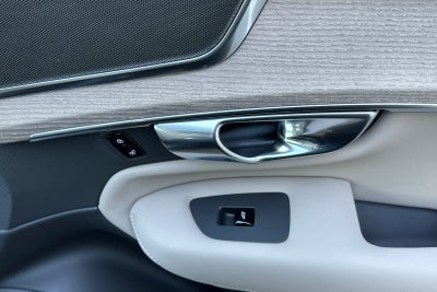 2026 Volvo XC90 Plug-In Hybrid T8 Plus 6 Passenger