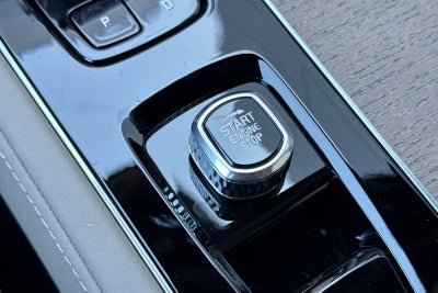 2026 Volvo XC90 Plug-In Hybrid T8 Plus 6 Passenger