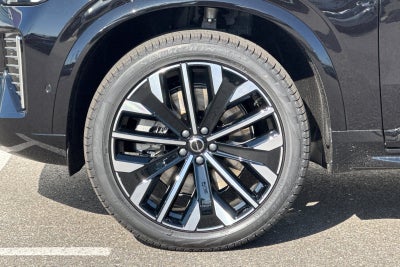 2026 Volvo XC90 Plug-In Hybrid T8 Plus 6 Passenger