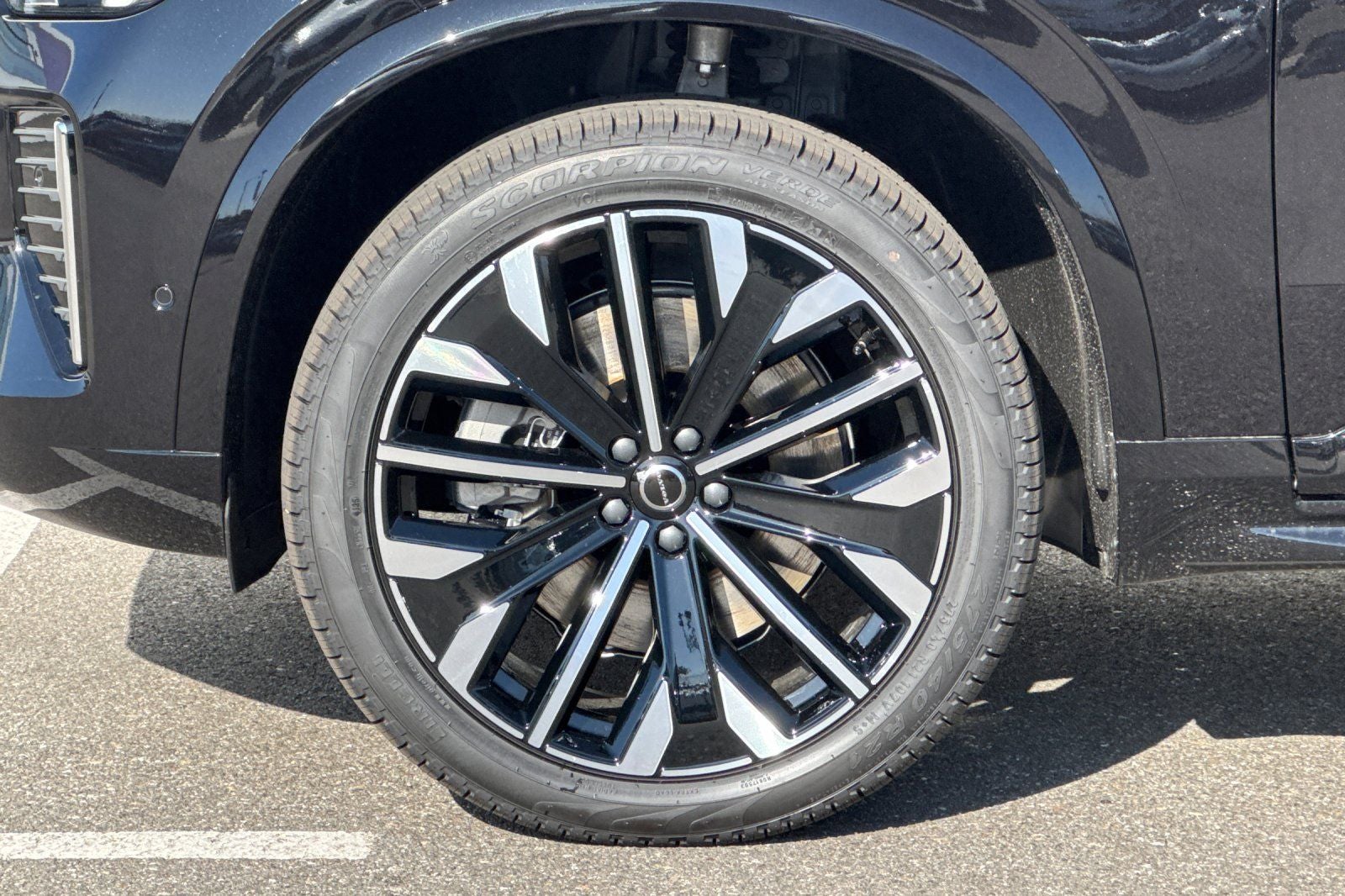 2026 Volvo XC90 Plug-In Hybrid T8 Plus 6 Passenger