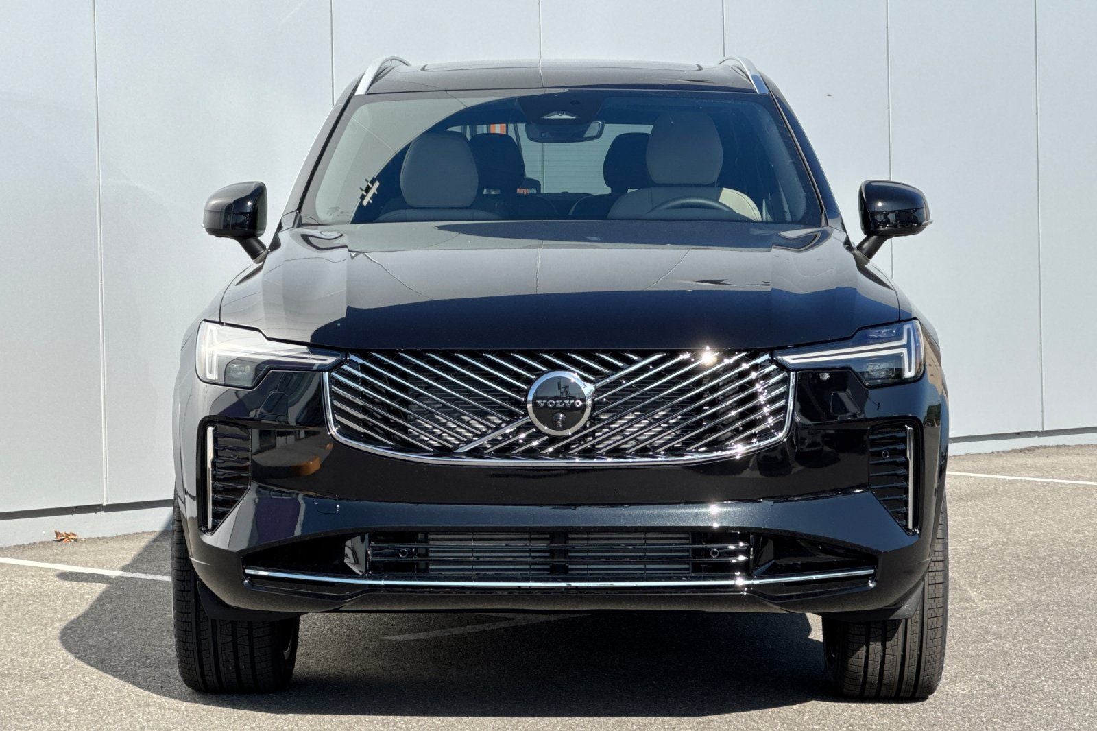 2026 Volvo XC90 Plug-In Hybrid T8 Plus 6 Passenger