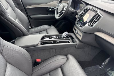 2025 Volvo XC90 Plug-In Hybrid T8 Ultra 6 Passenger