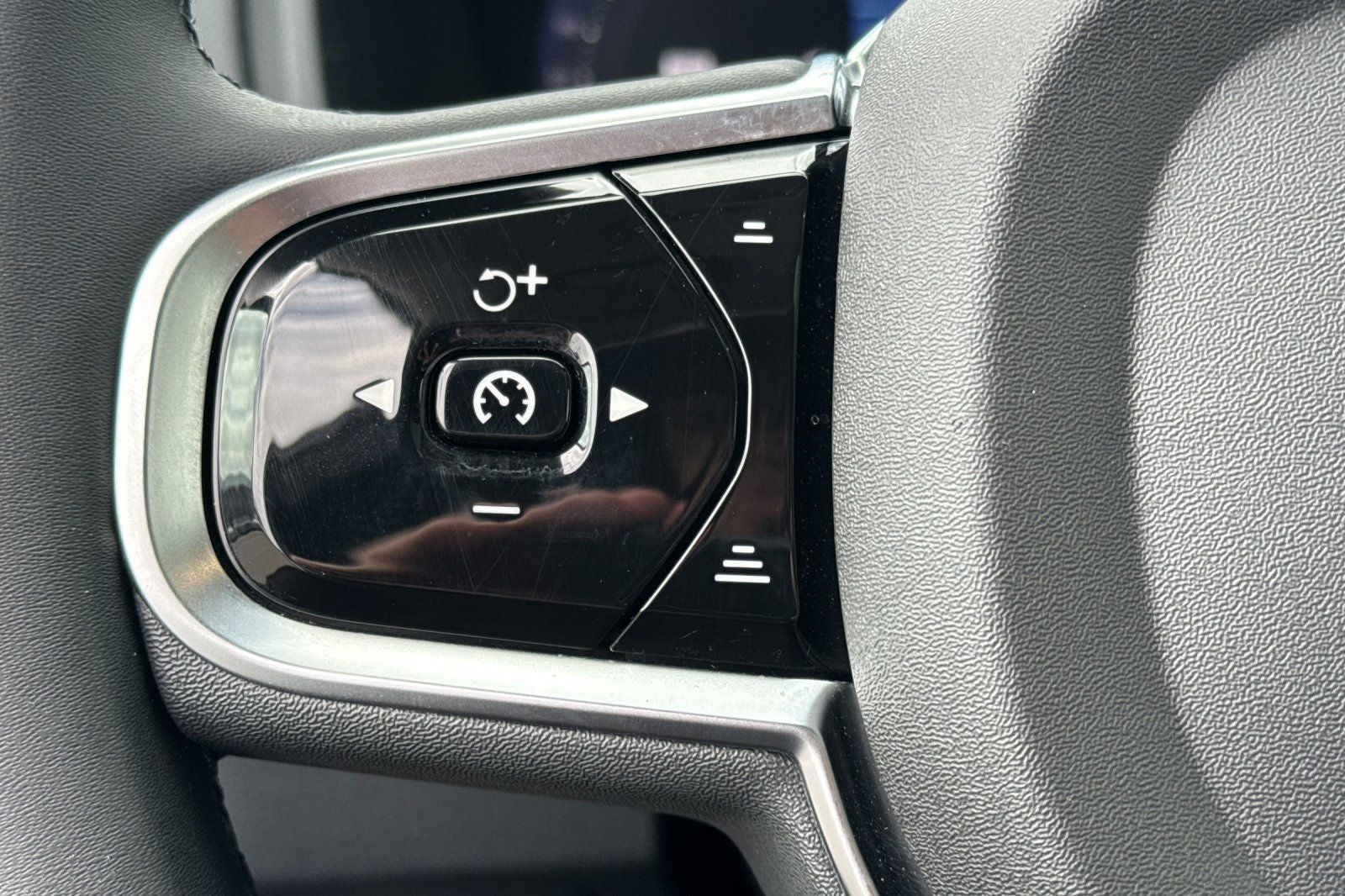 2025 Volvo XC90 Plug-In Hybrid T8 Ultra 6 Passenger