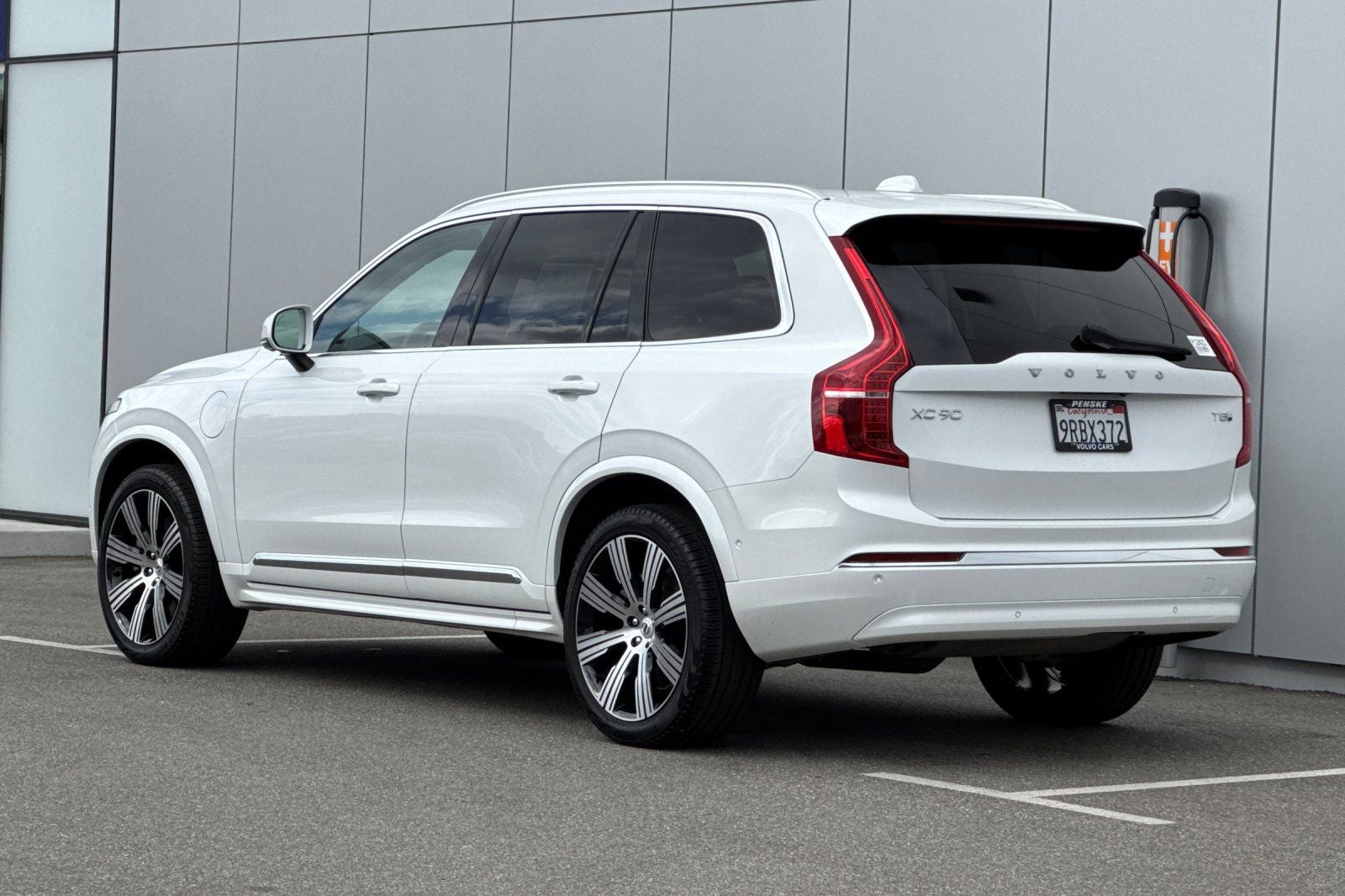 2025 Volvo XC90 Plug-In Hybrid T8 Ultra 6 Passenger