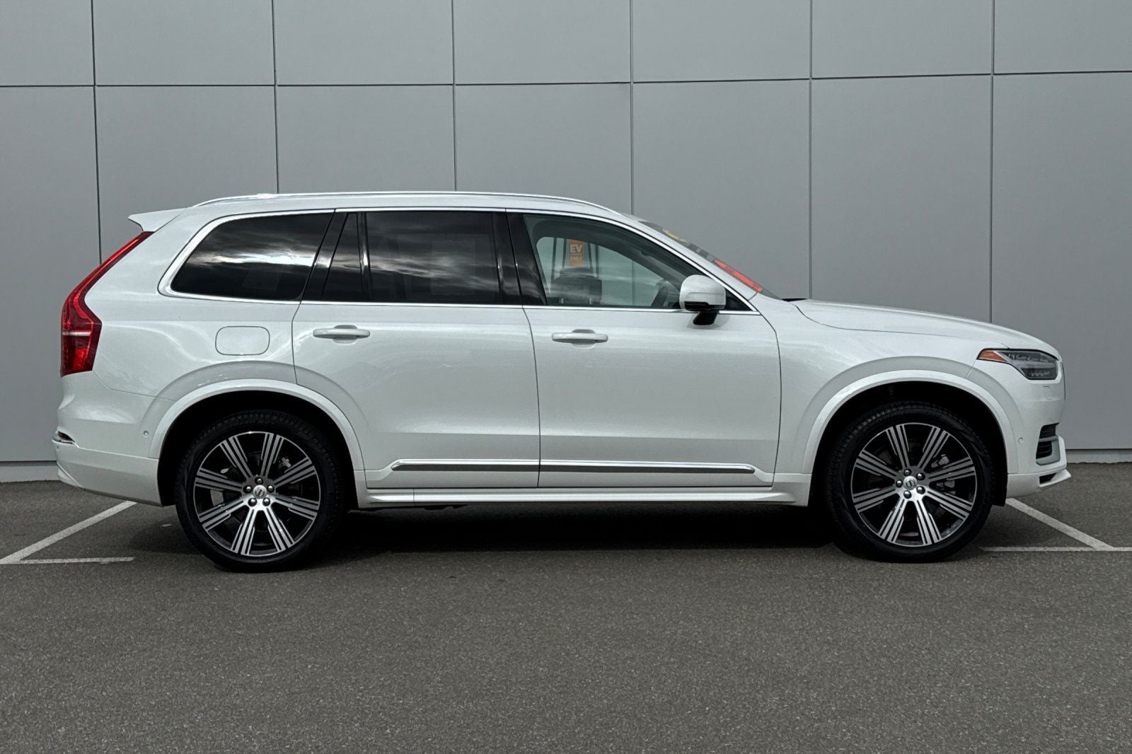 2025 Volvo XC90 Plug-In Hybrid T8 Ultra 6 Passenger