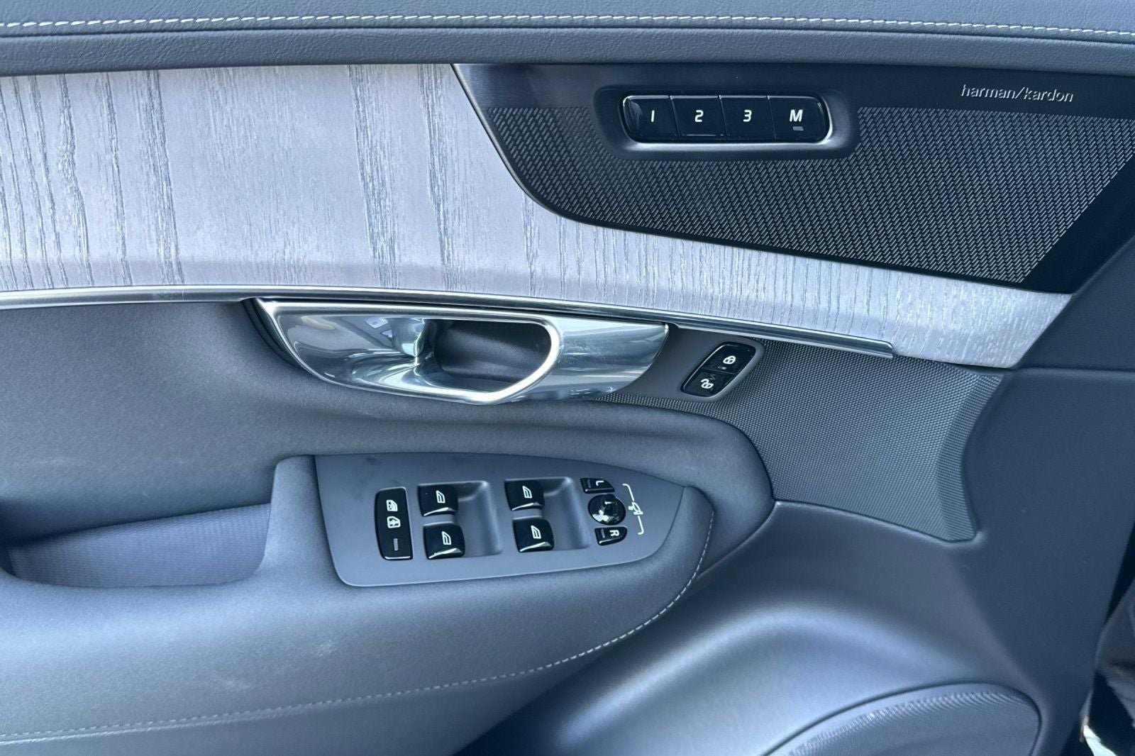 2026 Volvo XC90 Plug-In Hybrid T8 Ultra 6 Passenger