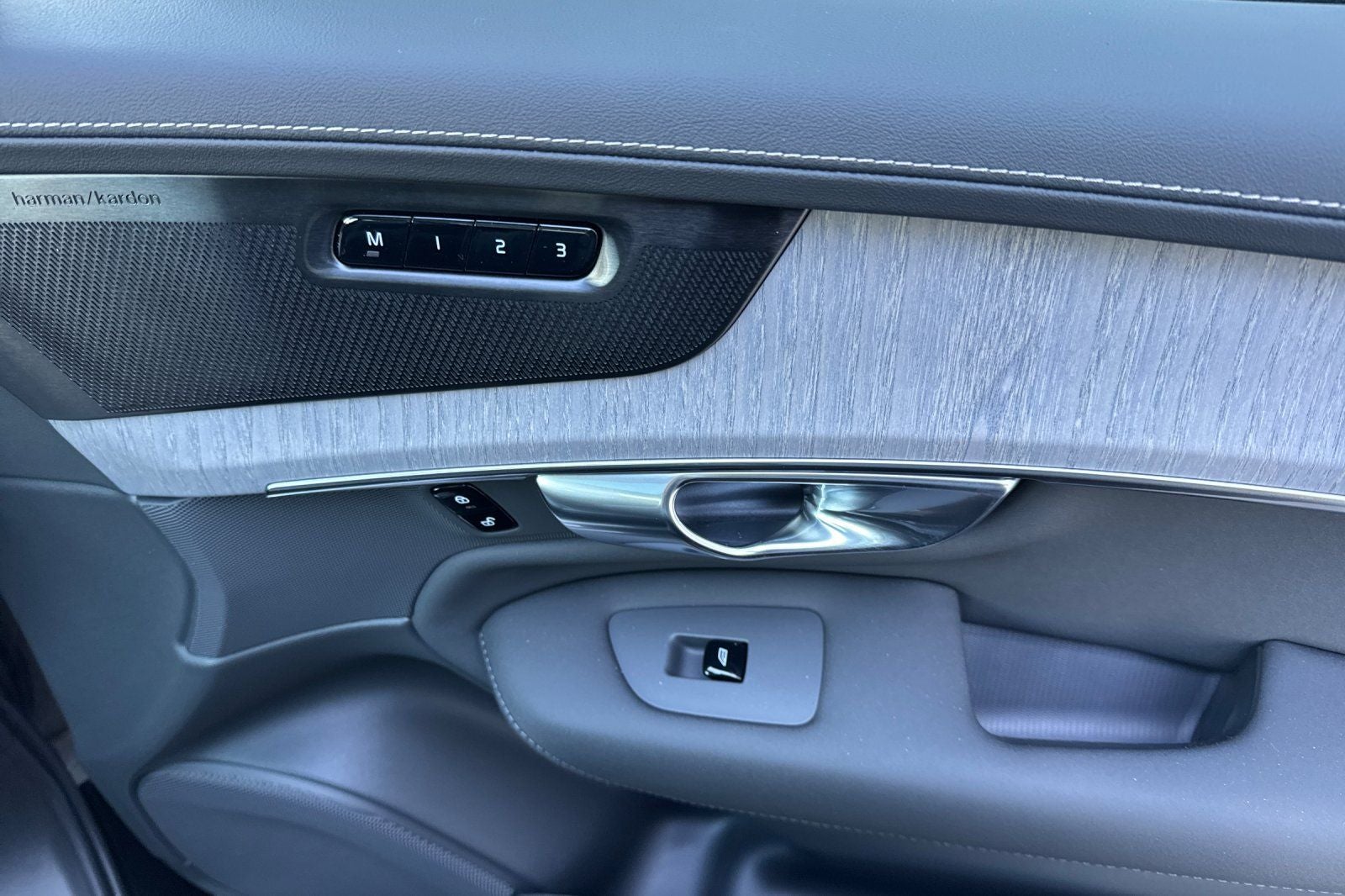 2026 Volvo XC90 Plug-In Hybrid T8 Ultra 6 Passenger