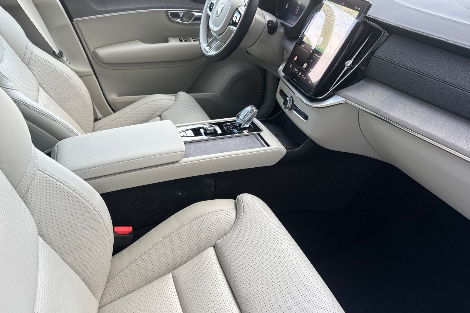 2026 Volvo XC90 Plug-In Hybrid T8 Ultra 6 Passenger