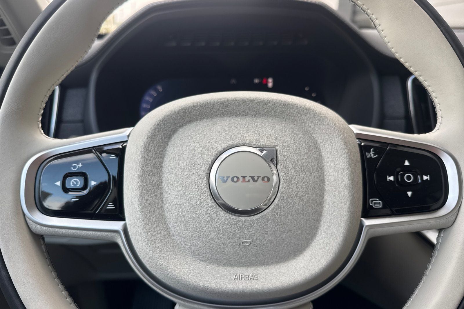 2026 Volvo XC90 Plug-In Hybrid T8 Ultra 6 Passenger