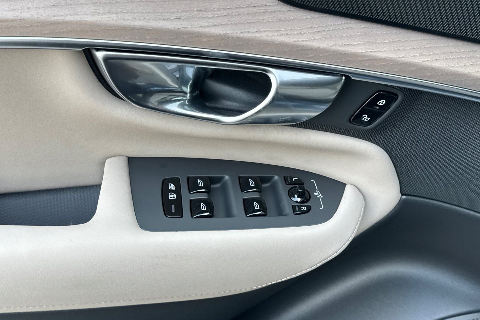2026 Volvo XC90 Plug-In Hybrid T8 Ultra 6 Passenger