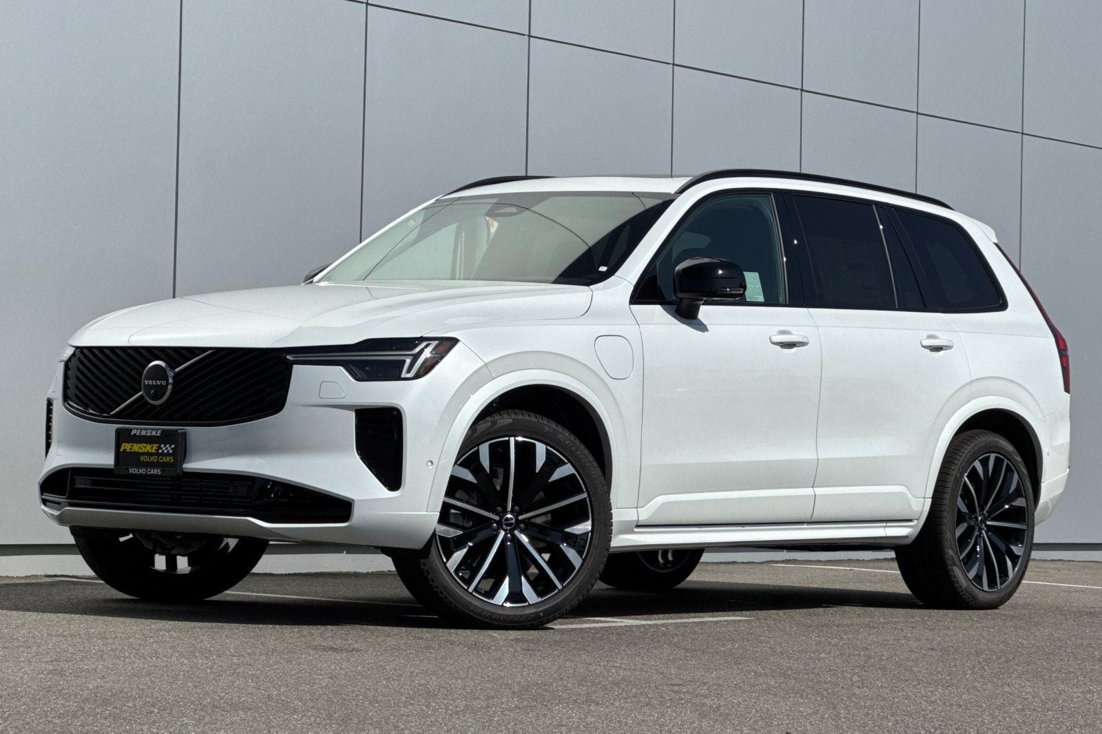 2026 Volvo XC90 Plug-In Hybrid T8 Ultra