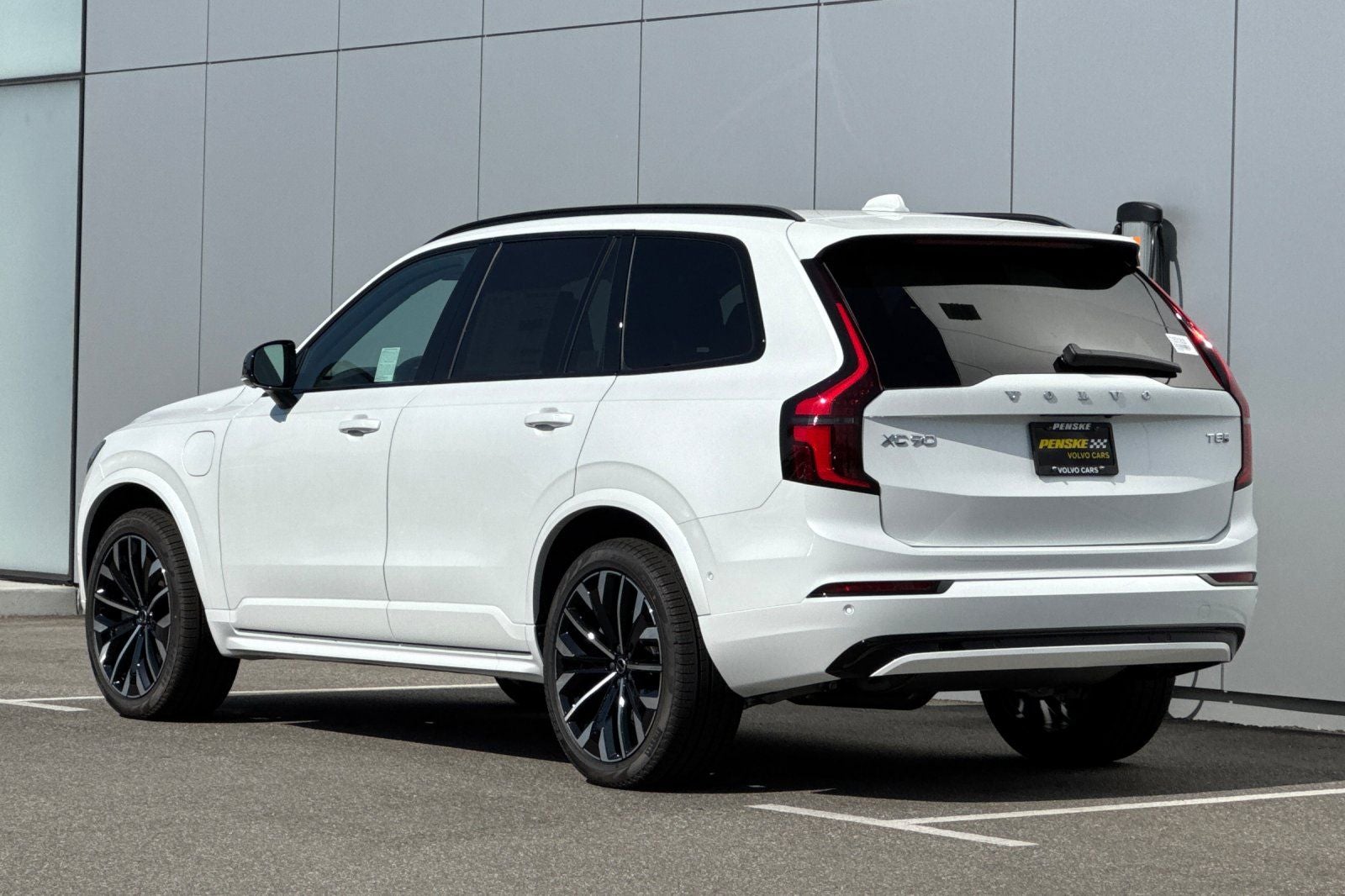 2026 Volvo XC90 Plug-In Hybrid T8 Ultra