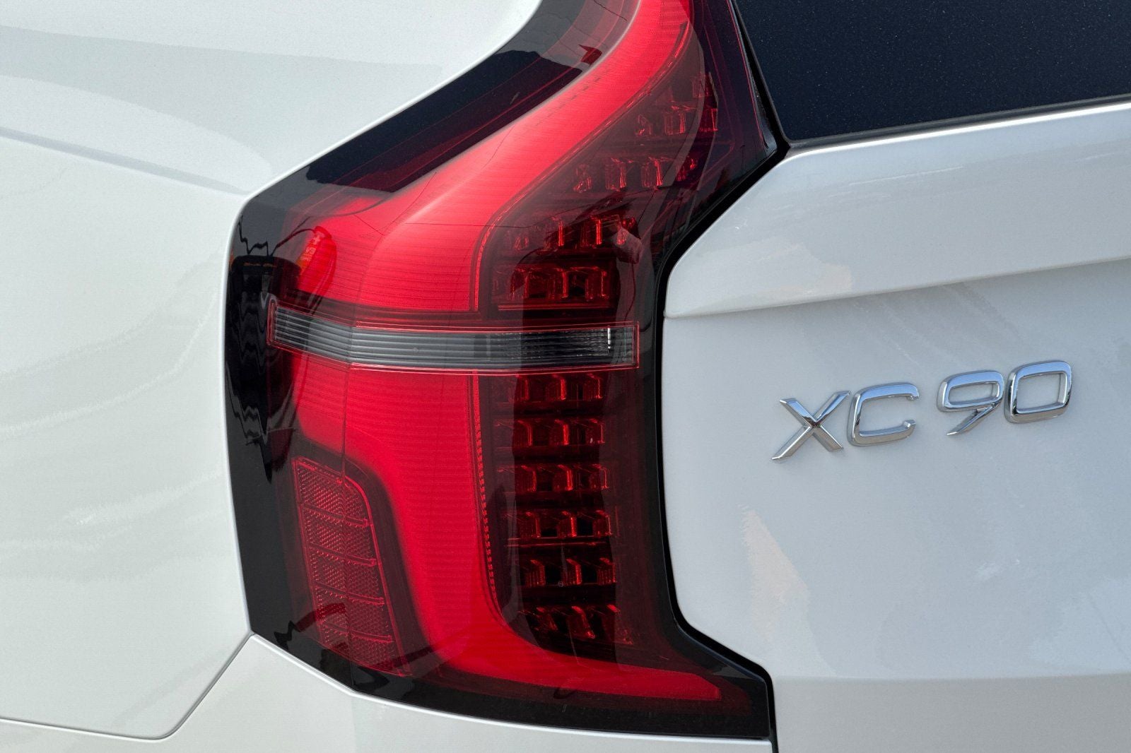 2026 Volvo XC90 Plug-In Hybrid T8 Ultra
