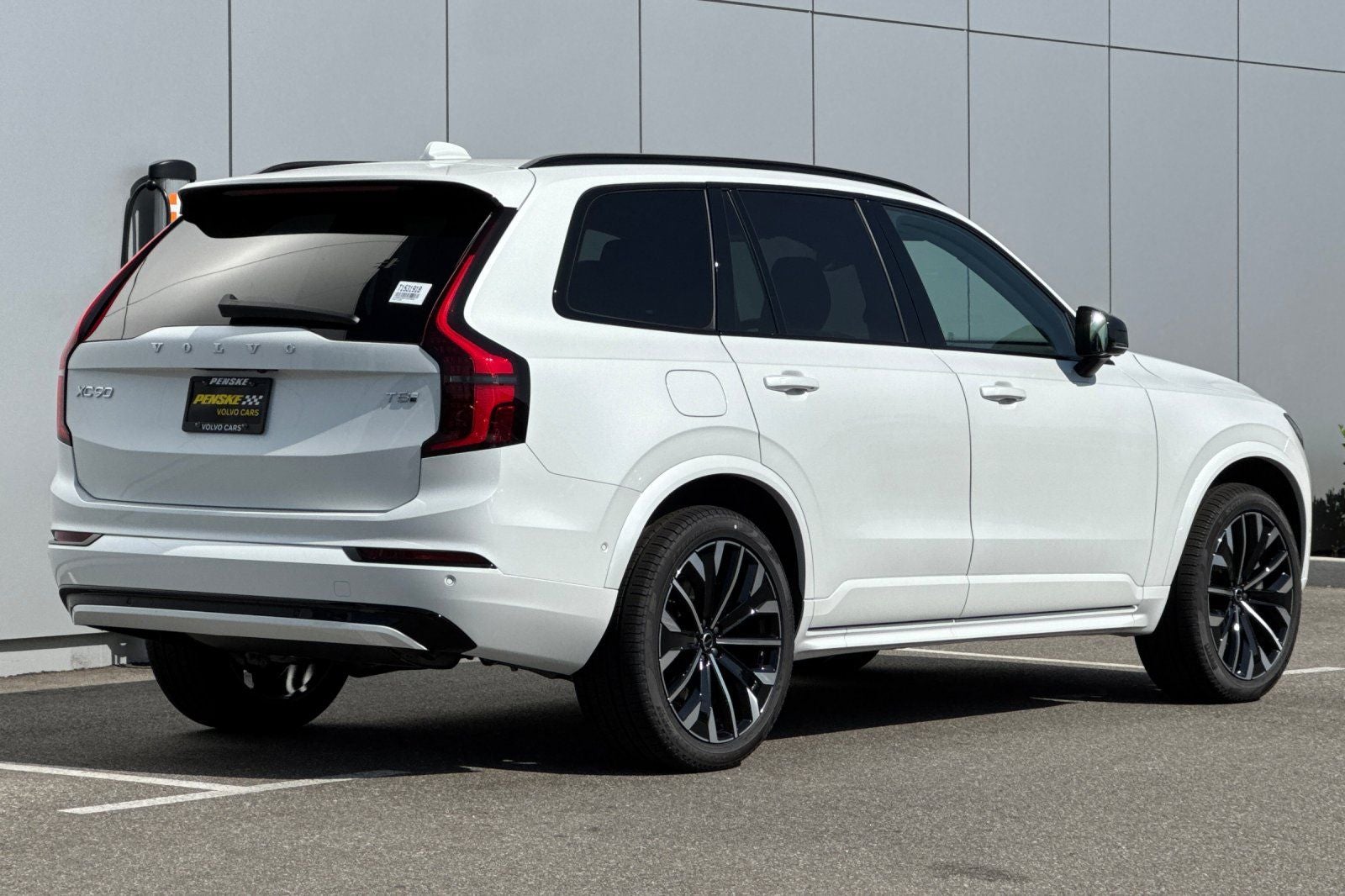 2026 Volvo XC90 Plug-In Hybrid T8 Ultra