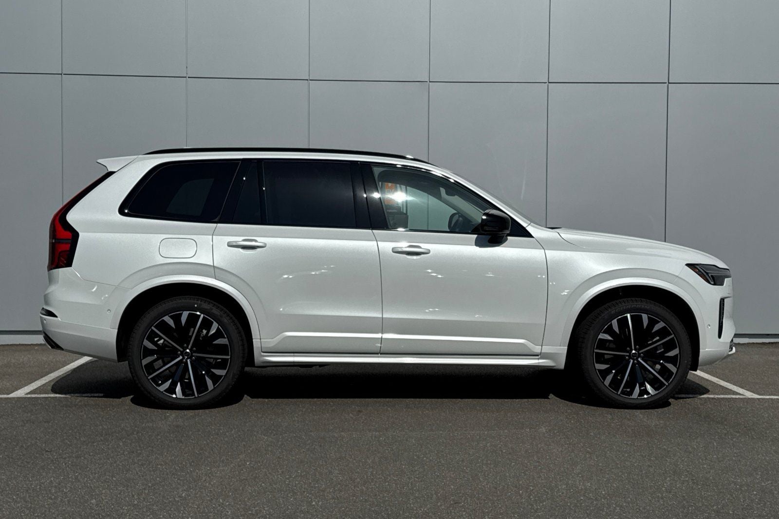 2026 Volvo XC90 Plug-In Hybrid T8 Ultra