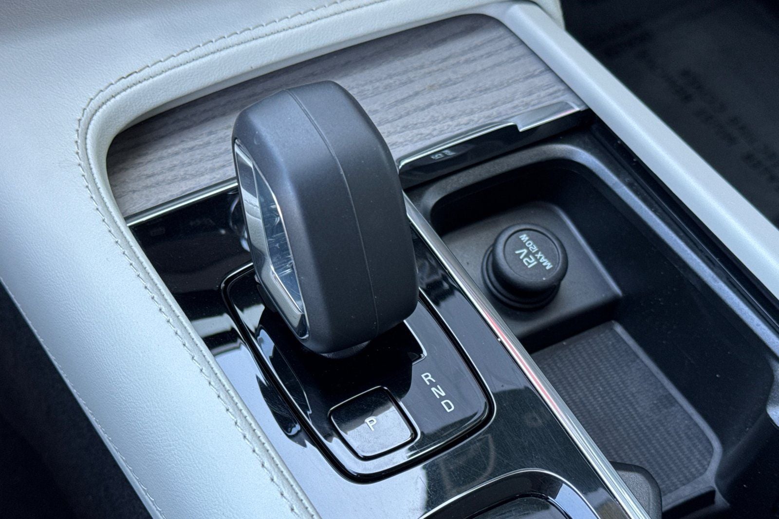 2024 Volvo XC90 Recharge Plug-In Hybrid T8 Plus 6 Passenger