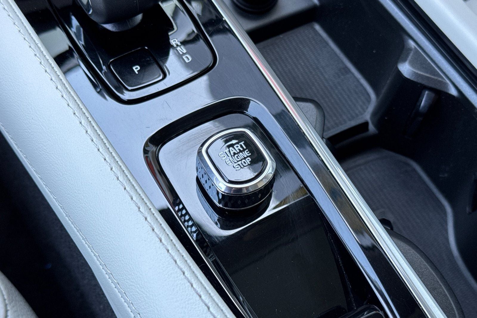 2024 Volvo XC90 Recharge Plug-In Hybrid T8 Plus 6 Passenger