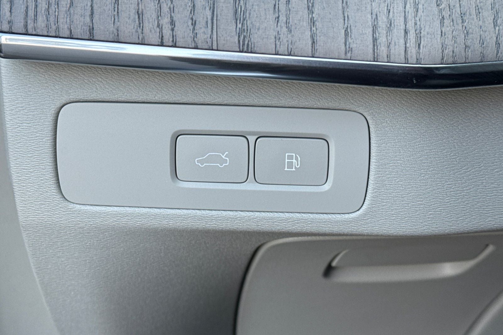 2024 Volvo XC90 Recharge Plug-In Hybrid T8 Plus 6 Passenger